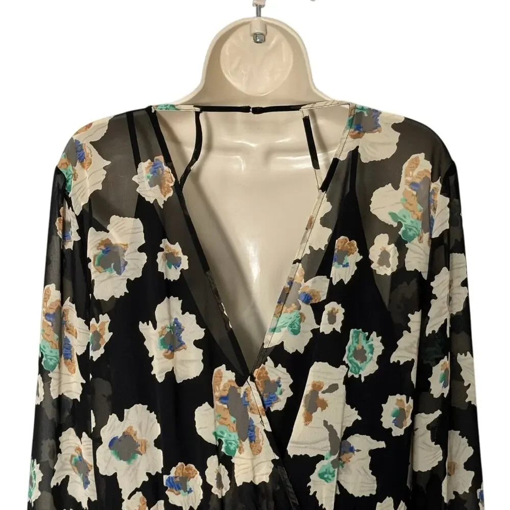 ASTR Floral‎ Long Sleeve Romper Size L